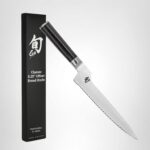 Shun Cutlery - Cuchillo clásico para pan de 8.25 pulgadas, las serraciones largas se deslizan a través del pan, ideal pa