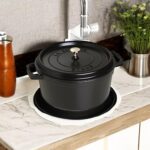 Olla cocotte redonda de hierro fundido Staub 1102825 negro mate 6.25 cuartos de galón