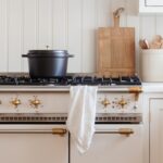 Olla cocotte redonda de hierro fundido Staub 1102825 negro mate 6.25 cuartos de galón