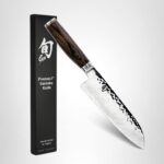 Shun Premier - Cuchillo Santoku de 7 pulgadas afilado a mano, hecho a mano en Japón, ligero, ágil y fácil de maniobrar,
