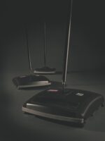 Barredora Comercial Rubbermaid Commercial Products FG421588BLA Serie Ejecutiva Acero Galvanizado y Alfombra Negro