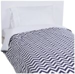 Cubrecama Twin chevron algodón reversible New Arrivals Inc VQE-034 azul marino blanco
