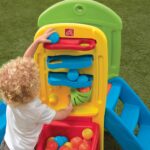 Escalador con balón para niños Step2 Play Fun, duradero, para exterior o interior, toboganes para niños y escalador con