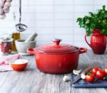 Horno Holandés Redondo Olla Le Creuset LS2501 2867SS Hierro Fundido Esmaltado 7.25 Cuartos Color Cereza