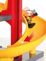 BRIO World - 33833 Central Fire Station | Juguete de 12 piezas para niños con camión de bomberos y accesorios para niños
