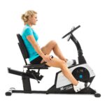 Bicicleta reclinada fitness XTERRA SB250 resistencia magnética 24 niveles volante 13.5 libras pantalla LCD 5.5 pulgadas