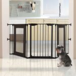 Dreambaby Denver Adapta - Puerta de seguridad extra ancha para bebés, para puertas, pasillos y escaleras, se adapta a ab