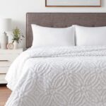 Colcha de felpilla Beatrice Home Fashions ALSBSPQNWHT diseño anillos de boda algodón Queen ropa de cama decorativa