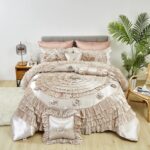 Juego de edredón victoriano Cinnamon Tache Home Fashion VEMA1612-CK tamaño California King beige volantes florales 6 pie