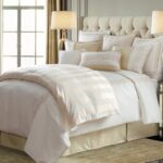 Juego de edredón HiEnd Accents Hollywood FB1774-SQ-OC chevron blanco crema 4 piezas Queen