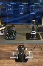 Pedales de timón colgante para simulación de vuelo Thrustmaster TPR 2960809 con sensores magnéticos HallEffect y resiste