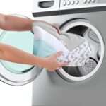 Ingenuity SimpleComfort - Columpio para bebé multidirección, ligero y compacto de 6 velocidades, vibraciones y sonidos d