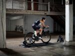 Ventilador Inteligente para Ciclismo Interior Wahoo Fitness KICKR HEADWIND WFBKTR7US Control por Frecuencia Cardíaca y V