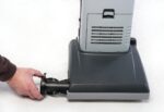 Aspiradora vertical Nilfisk Advance VU500 107404754 un motor trayectoria 15 pulgadas filtración HEPA