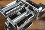 MARCATO Hecha en Italia Atlasmotor 110V Máquina Eléctrica para Hacer Pasta, Acero Cromado. El Set Incluye Atlas 150, man