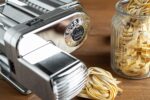 MARCATO Hecha en Italia Atlasmotor 110V Máquina Eléctrica para Hacer Pasta, Acero Cromado. El Set Incluye Atlas 150, man