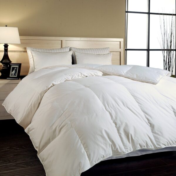 Edredon de Fibra de Plumon Blue Ridge Home Fashions 18006 Napoles 700 Hilos Talla King Color Blanco