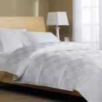 Edredón de Fibra Blue Ridge Home Fashions 15304 1000 Hilos Tamaño King Color Blanco