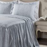 Juego de cama a rayas Lush Decor Triangle Home Fashions 16T003743 3 piezas tamaño King azul marino diseño rustico