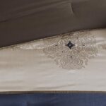 Juego de ropa de cama jacquard satinado Madison Park Essentials MPE10-814 24 piezas California King 104x92 pulgadas meda