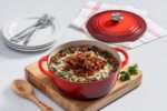 Cacerola horno holandés redondo poco profundo Le Creuset L2545-2267SS de hierro fundido 2.75 cuartos de galón color cere