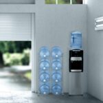 Soporte organizador para garrafones de agua Brio STM8BTGRY doble columna para 8 botellas color gris