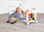 Small Foot Wooden Toys - Andador de elefante dulce prémium y centro de actividades 5 en 1 diseñado para niños pequeños d