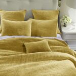 Colcha terciopelo algodón lavado a piedra HiEnd Accents FB6500-FQ-TU súper Queen amarillo topo estilo rústico