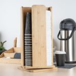 Organizador giratorio Restaurantware Restpresso RWB0419 bambú natural 4 secciones 9x18 pulgadas tazas y tapas café