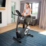 Bicicleta Vertical Schwinn 130 Johnson Health Tech Trading 100931 ciclismo interior cardio