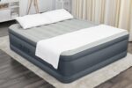 Colchón de aire King elevado SleepLux 1069091USX21 material Tough Guard antifugas bomba integrada cargador USB 203x183x5