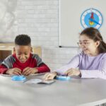 hand2mind - Juego de clase de reloj numérico avanzado para aprender a decir la hora, reloj analógico para el aprendizaje