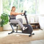 Bicicleta Estática Reclinada Inteligente Sunny Health Fitness SF-RB421004 resistencia magnética 8 niveles asiento ajusta