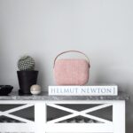 Vifa Helsinki Mini altavoz portátil con aspecto de bolso, IPX4 impermeable, estéreo HD, elegante altavoz Bluetooth priva