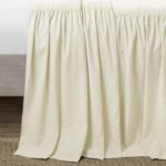 Juego de colcha con falda volantes vintage Triangle Home Fashions 21T010981 3 piezas estilo granja suave ligero ropa de