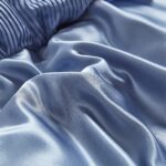 Juego de edredón con volantes Royal Glam Tache Home Fashion MZ002Blue 6 piezas Queen satén azul