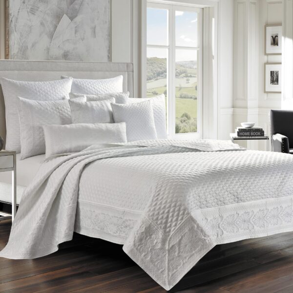 Colcha Five Queens Court Lincoln 2746020KCOV tamaño Cal King blanca 108 x 94 pulgadas