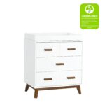 Babyletto Scoot - Cómoda cambiadora de 3 cajones con bandeja cambiadora extraíble en nogal blanco y natural, certificado