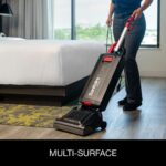Aspiradora vertical comercial silenciosa Sanitaire EON QuietClean SC5500B