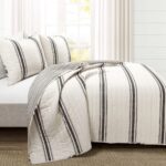 Edredón reversible de rayas Lush Decor Triangle Home Fashions 21T011009 algodón 3 piezas Queen negro estilo granja
