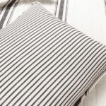 Edredón reversible de rayas Lush Decor Triangle Home Fashions 21T011009 algodón 3 piezas Queen negro estilo granja