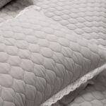 Juego de edredon encaje volantes Lush Decor Triangle Home Fashions 21T010212 3 piezas King gris claro con fundas de almo