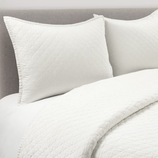 Juego de edredon Lush Decor Triangle Home Fashions 21T011226 3 piezas King Cal King mezcla de lino prelavado belga blanc