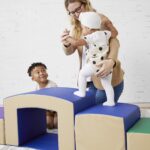 ECR4Kids SoftZone Junior Mix n' Match Tunnel and Bump, juego para principiantes, azul francés, 2 piezas