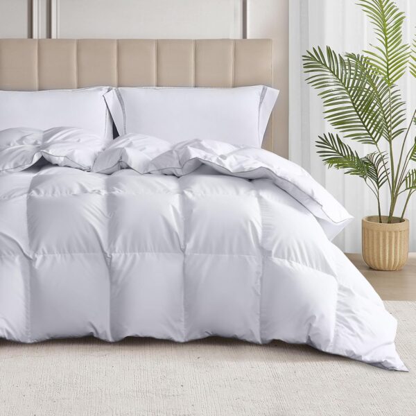Edredon de plumon de ganso blanco y plumas Martha Stewart Blue Ridge Home Fashions MS003036 todas las estaciones funda 1