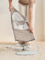 BabyBjörn Asiento extra de tela para gorila, malla, gris beige/blanco