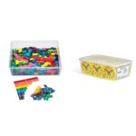 hand2mind Azulejos de fracción de arco iris de plástico + mini reloj engranado para aprender a decir la hora (15 juegos