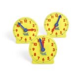 hand2mind Azulejos de fracción de arco iris de plástico + mini reloj engranado para aprender a decir la hora (15 juegos