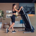 Caminadora Xterra Fitness TRX1400 140082 plegable motor 2.25HP 10 niveles inclinacion pantalla LCD 5.2" Bluetooth FTMS