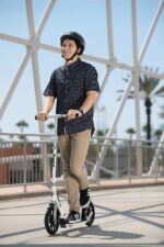 Razor Patinete A5 DLX para niños a partir de 8 años y Razor A6 Kick Scooter para niños a partir de 8 años